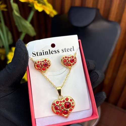 LOVE SET RED