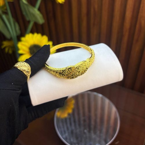 GOLD REPLICA RING AND BANGLE GLR11