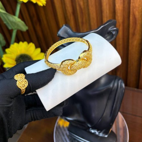 GOLD REPLICA RING AND BANGLE GLR03