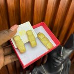 MD PENDANT AND EARRINGS DER07