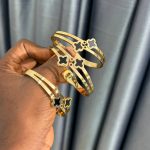 STAINLESS STEEL BANGLE STBG11