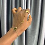 RING WITH HANDCHAIN RHND06