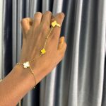 RING WITH HANDCHAIN RHND08