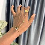 RING WITH HANDCHAIN RHND10