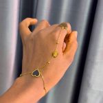 RING WITH HANDCHAIN RHND12