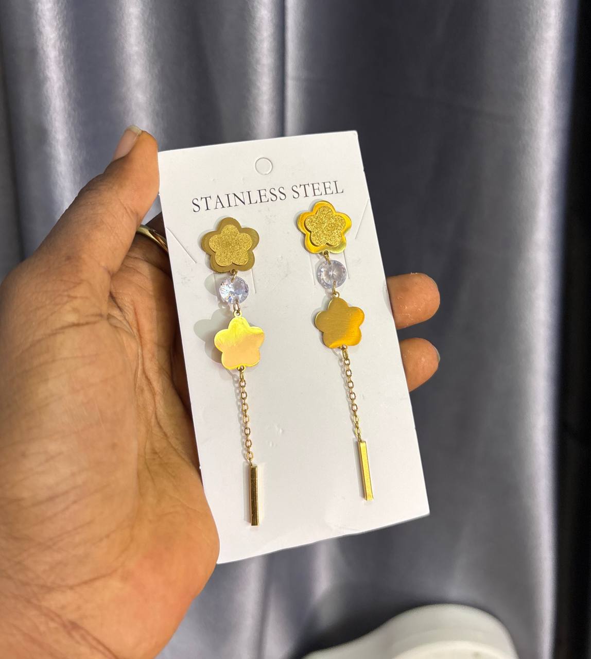 photo_2026-04-11_17-40-34 DROPPING STEEL EARRINGS DPER12 - Image 1