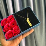 VERTICAL FEMALE ENGRAVED CHAIN CHANNEL