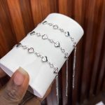 MINIMALIST HANDCHAIN MNM01