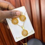 EARRINGS AND NECKLACE E&N03