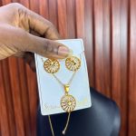 EARRINGS AND NECKLACE E&N10