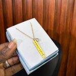 FEMALE ENGRAVED CHAIN VERTICAL LOVE CUT