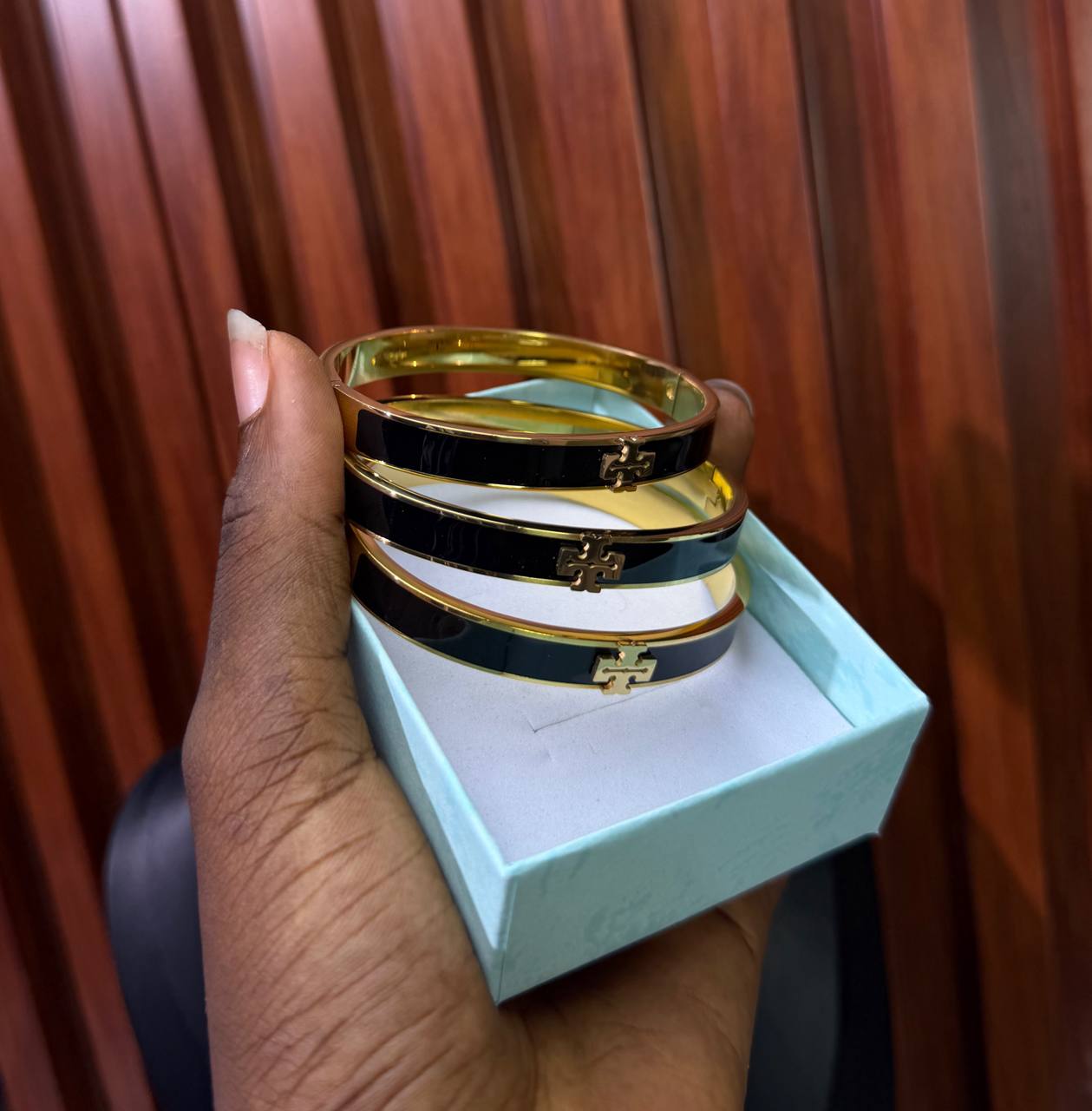 photo_2026-08-04_18-16-34 BRANDED BANGLE (TORY BURCH) BBD07 - Image 1