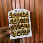 PACK OF EARRINGS PEZ22